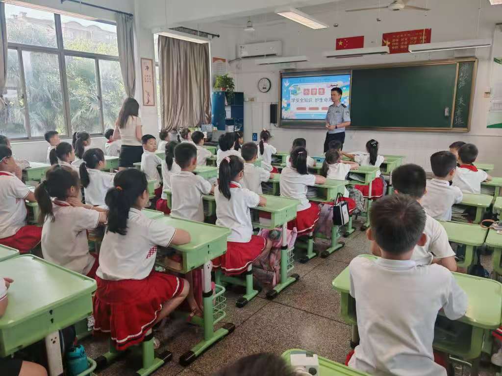 开展“打谣”整治专项宣传活动